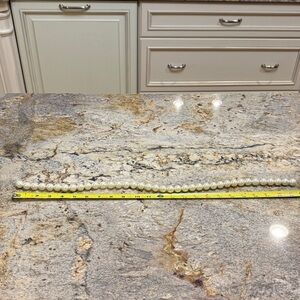 Inspired by Barbara Bush, Elegant Pearl Necklace. Vintage from the 1990s.